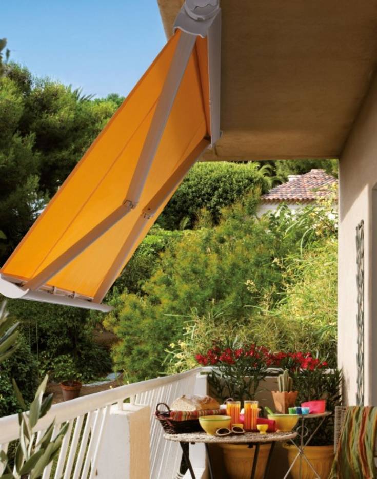 Store vertical pour balcon terrasse avec coffre gris inérieur ou extérieur  paravent pare-soleil brise-vue imperméable toile en beige 1,6 x 2,5 m  GSA165BE de SONGMICS Store vertical pour balcon 1,6 x 2,5