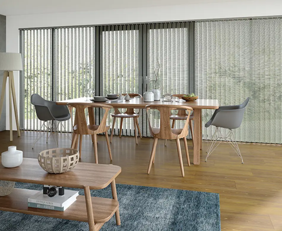 Store à bandes verticales